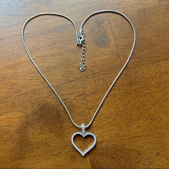 Heart Pendant With Chain - Picture 2 of 7